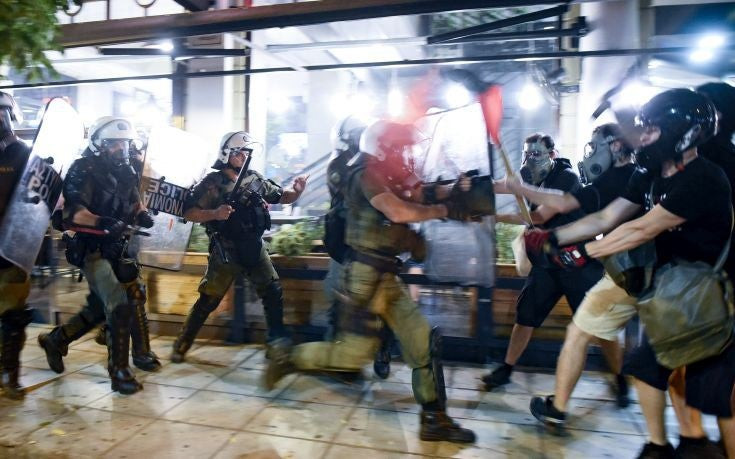 Ελεύθεροι οι 7 προσαχθέντες των επεισοδίων στη Δραπετσώνα